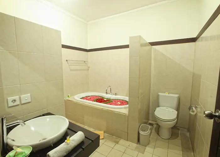Nyoman Karsa 4*